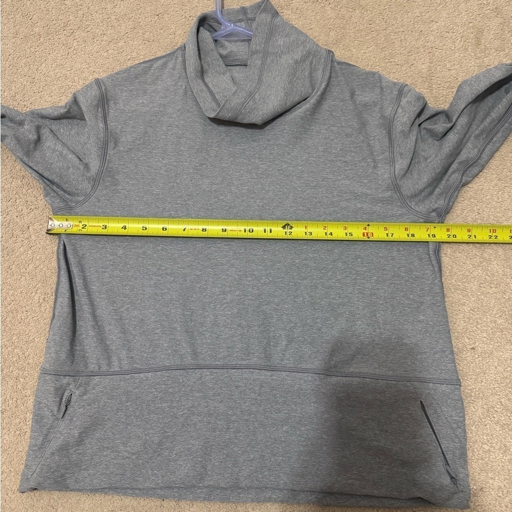 Lululemon ready to rulu pullover size 6 euc - Picture 4 of 5